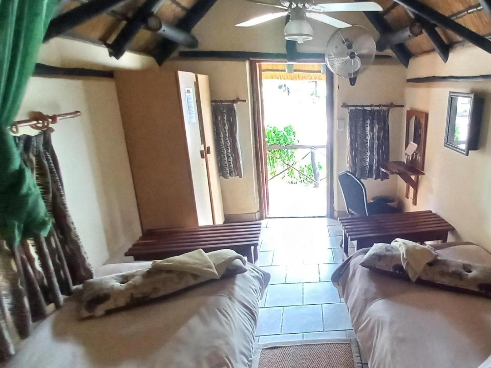 Ombinda Country Lodge Outjo Zimmer foto