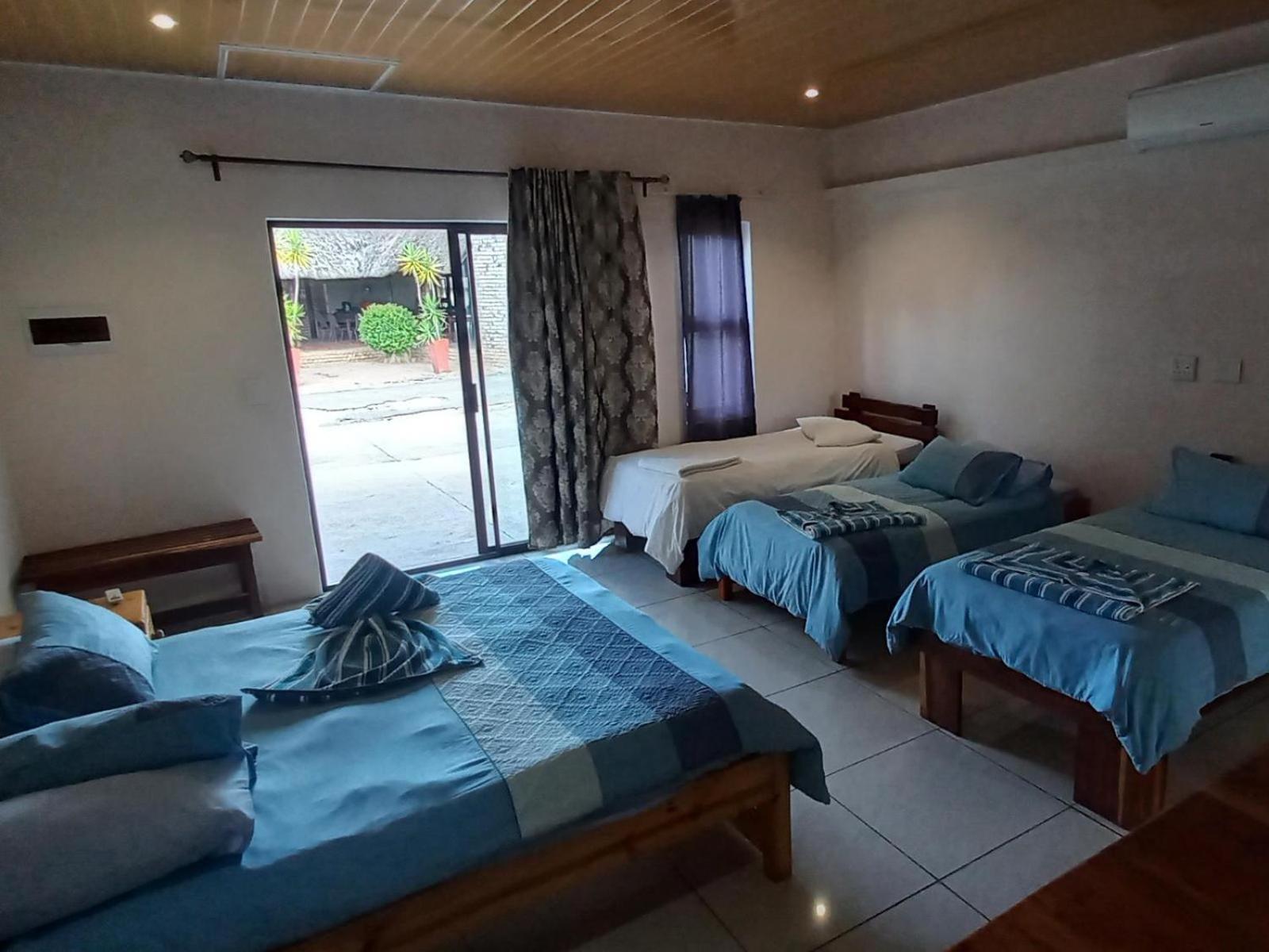 Ombinda Country Lodge Outjo Zimmer foto