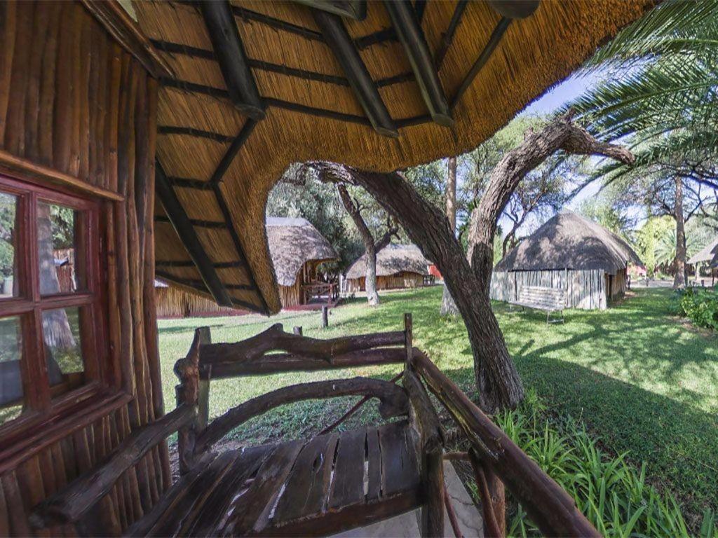 Ombinda Country Lodge Outjo Zimmer foto